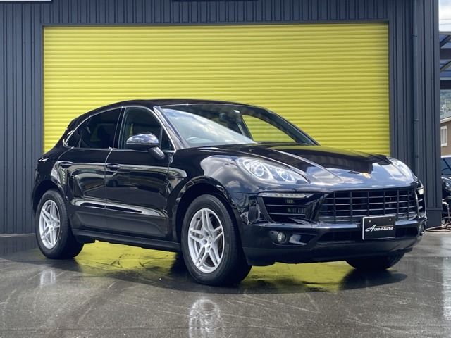 PORSCHE Macan 2015