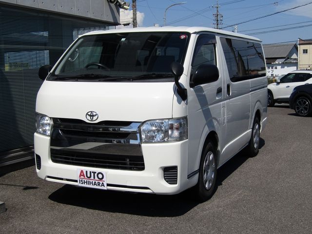 TOYOTA HIACE van 1.2t 2WD 2016