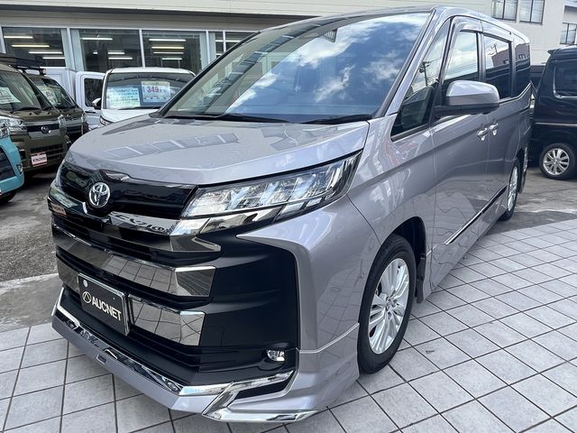 TOYOTA NOAH 2022