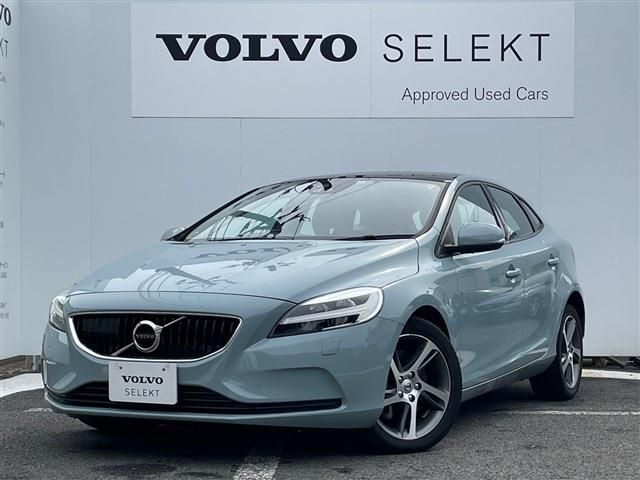 VOLVO V40 2017