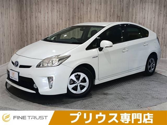 TOYOTA PRIUS 2013