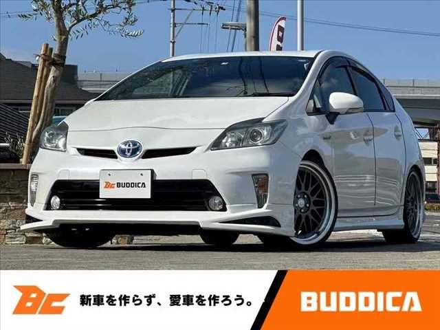 TOYOTA PRIUS 2013