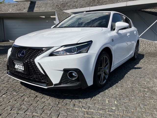 TOYOTA LEXUS CT200h 2021