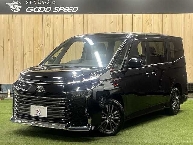 TOYOTA VOXY 2022