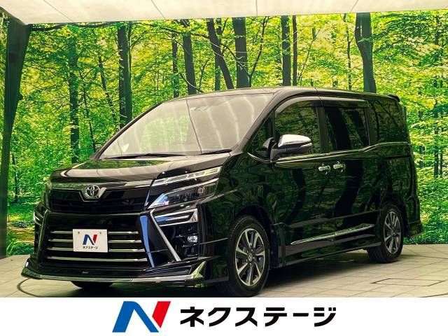 TOYOTA VOXY 2021