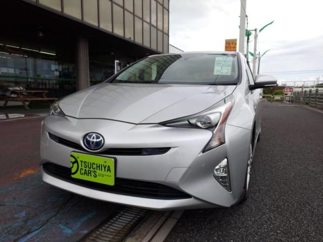 TOYOTA PRIUS 4WD 2016