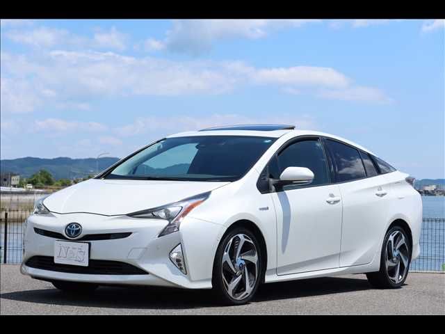 TOYOTA PRIUS 2017