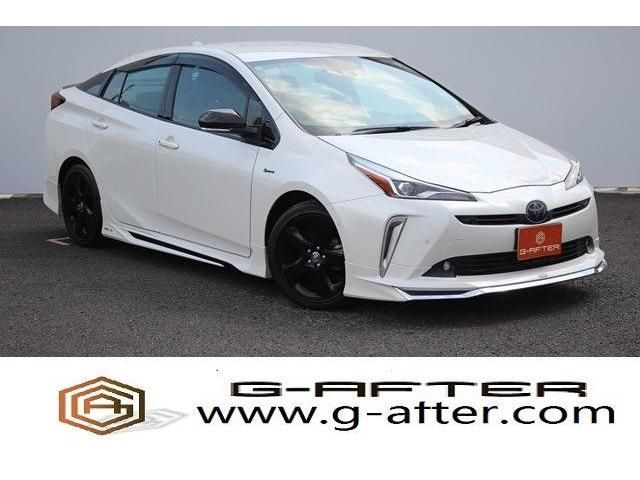 TOYOTA PRIUS 2019