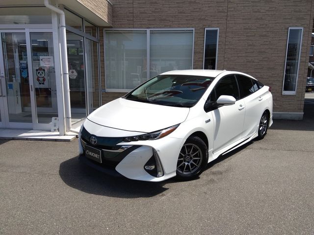 TOYOTA PRIUS PHV 2017