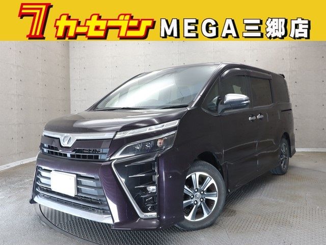 TOYOTA VOXY 2018