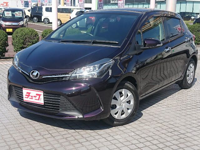 TOYOTA VITZ 2016