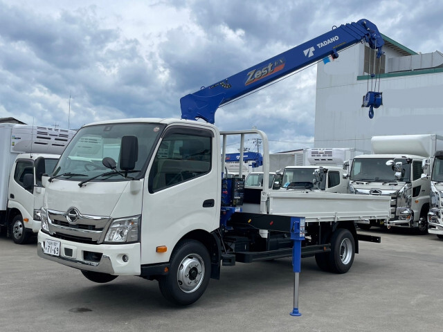 Hino DUTRO 2023