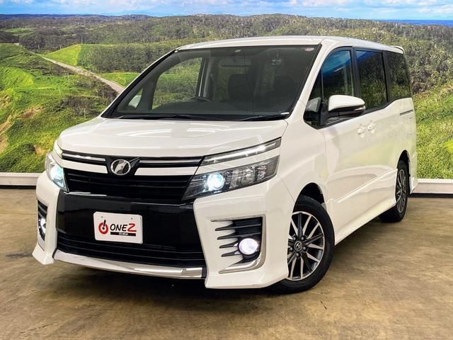 TOYOTA VOXY 2014