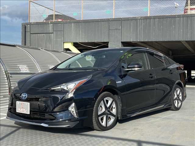 TOYOTA PRIUS 2017