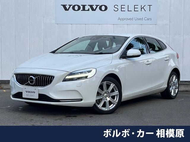 VOLVO V40 2019