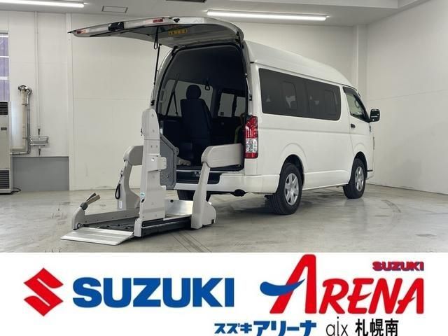 TOYOTA HIACE van 4WD 2017