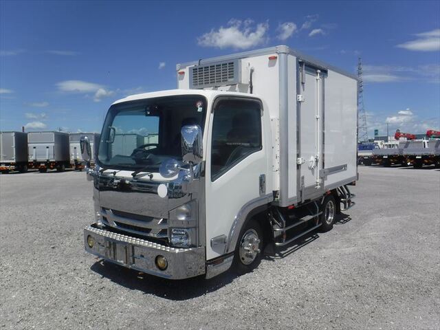 Isuzu ELF 2021