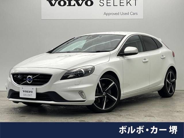 VOLVO V40 2016