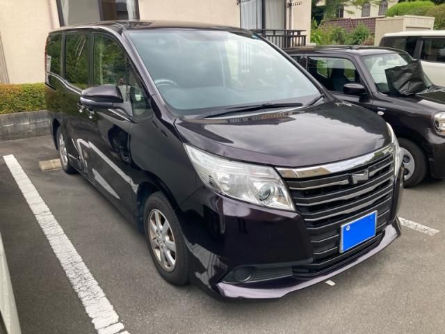 TOYOTA NOAH 2015