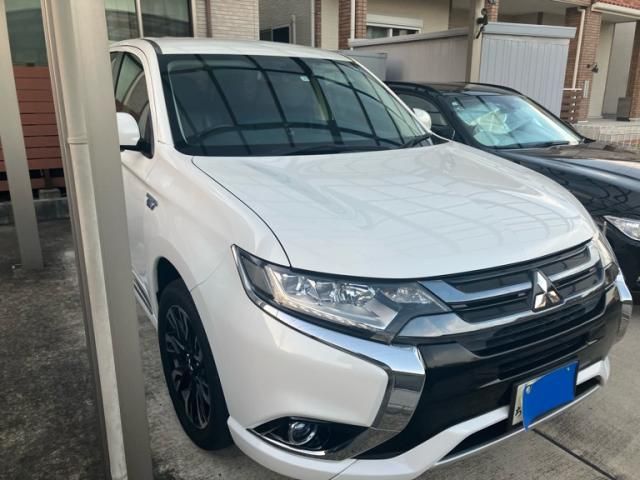 MITSUBISHI OUTLANDER PHEV 2015