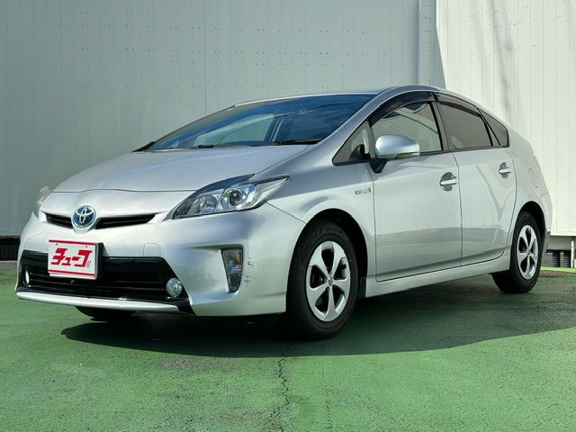 TOYOTA PRIUS 2013