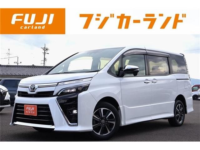 TOYOTA VOXY 4WD 2021