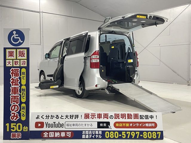 TOYOTA NOAH 4WD 2011