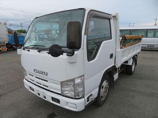 Isuzu ELF 2013