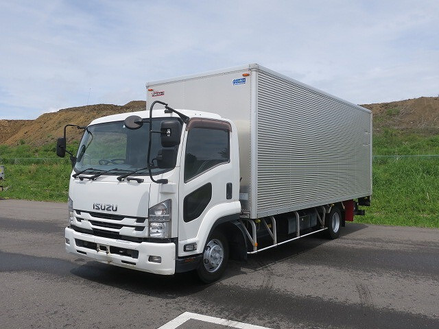 Isuzu FORWARD 2015