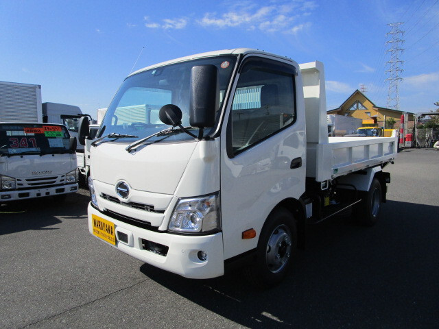 Hino DUTRO 2023