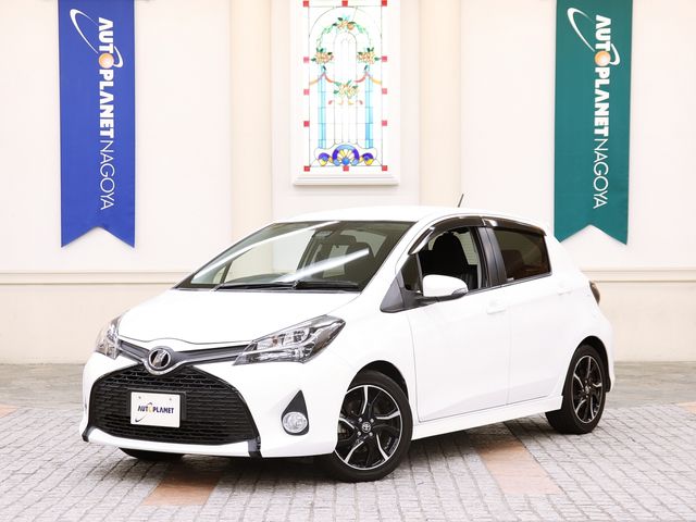 TOYOTA VITZ 2015