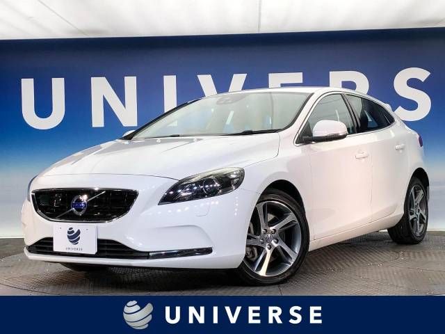 VOLVO V40 2016