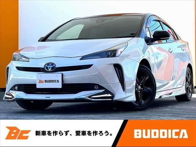 TOYOTA PRIUS 2021