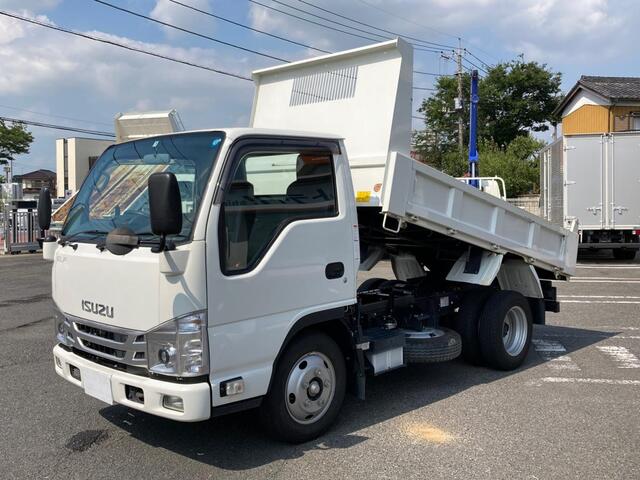 Isuzu ELF 2022