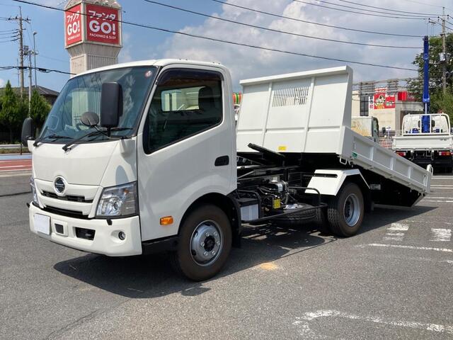 Hino DUTRO 2023