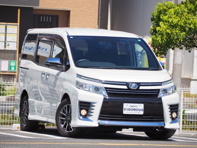 TOYOTA VOXY 2015