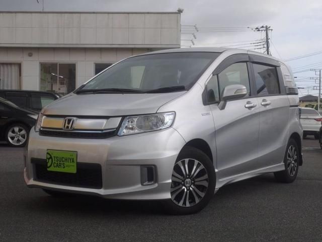 HONDA FREED Spike HYBRID 2015