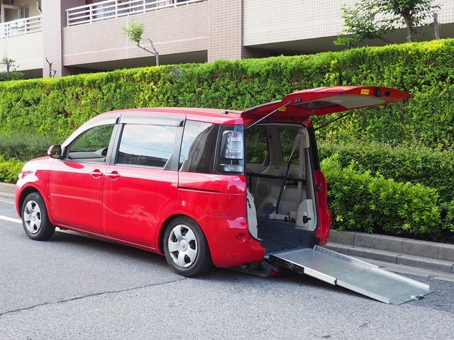 TOYOTA SIENTA 2012