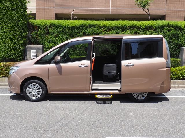 NISSAN SERENA  WG 2016