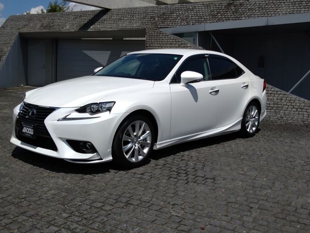 TOYOTA LEXUS IS300h 2015