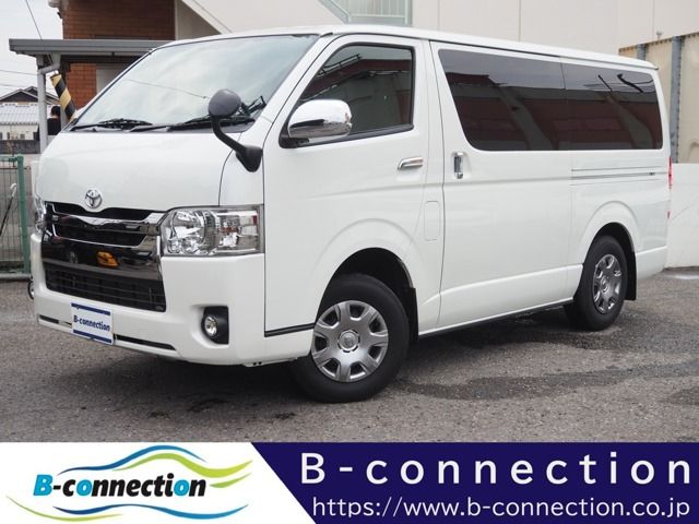 TOYOTA HIACE van 4WD 2019