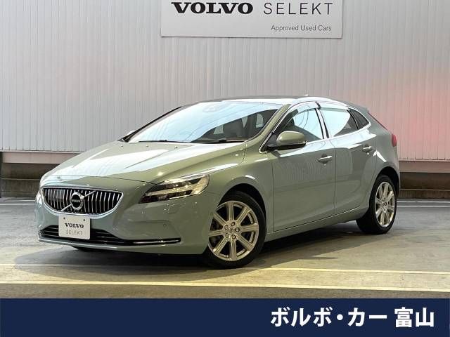 VOLVO V40 2016