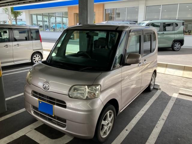 DAIHATSU TANTO 2011