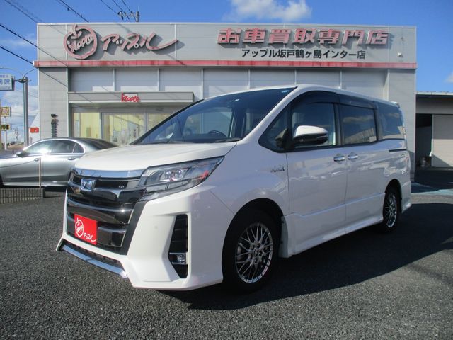 TOYOTA NOAH HYBRID 2019