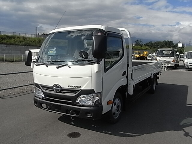 Hino DUTRO 2016