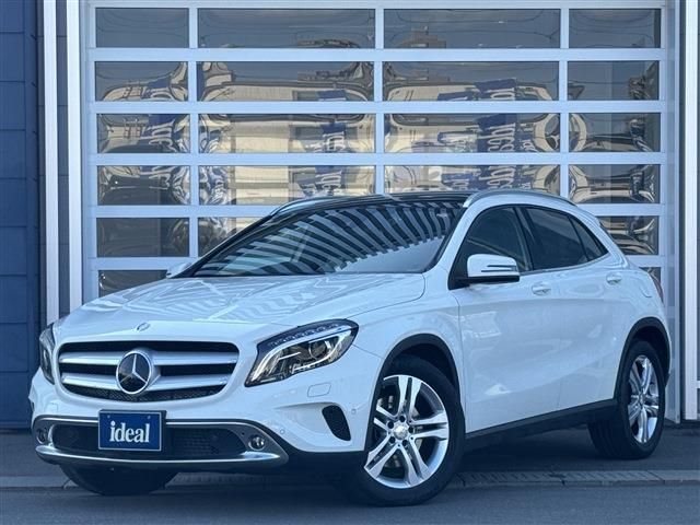 MERCEDES-BENZ GLA class 2014