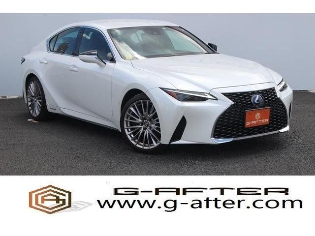 TOYOTA LEXUS IS300h 2021