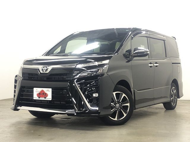 TOYOTA VOXY 2021