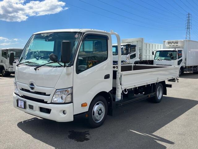 Hino DUTRO 2024