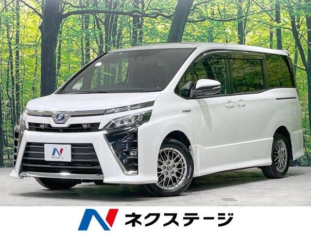 TOYOTA VOXY HYBRID 2017